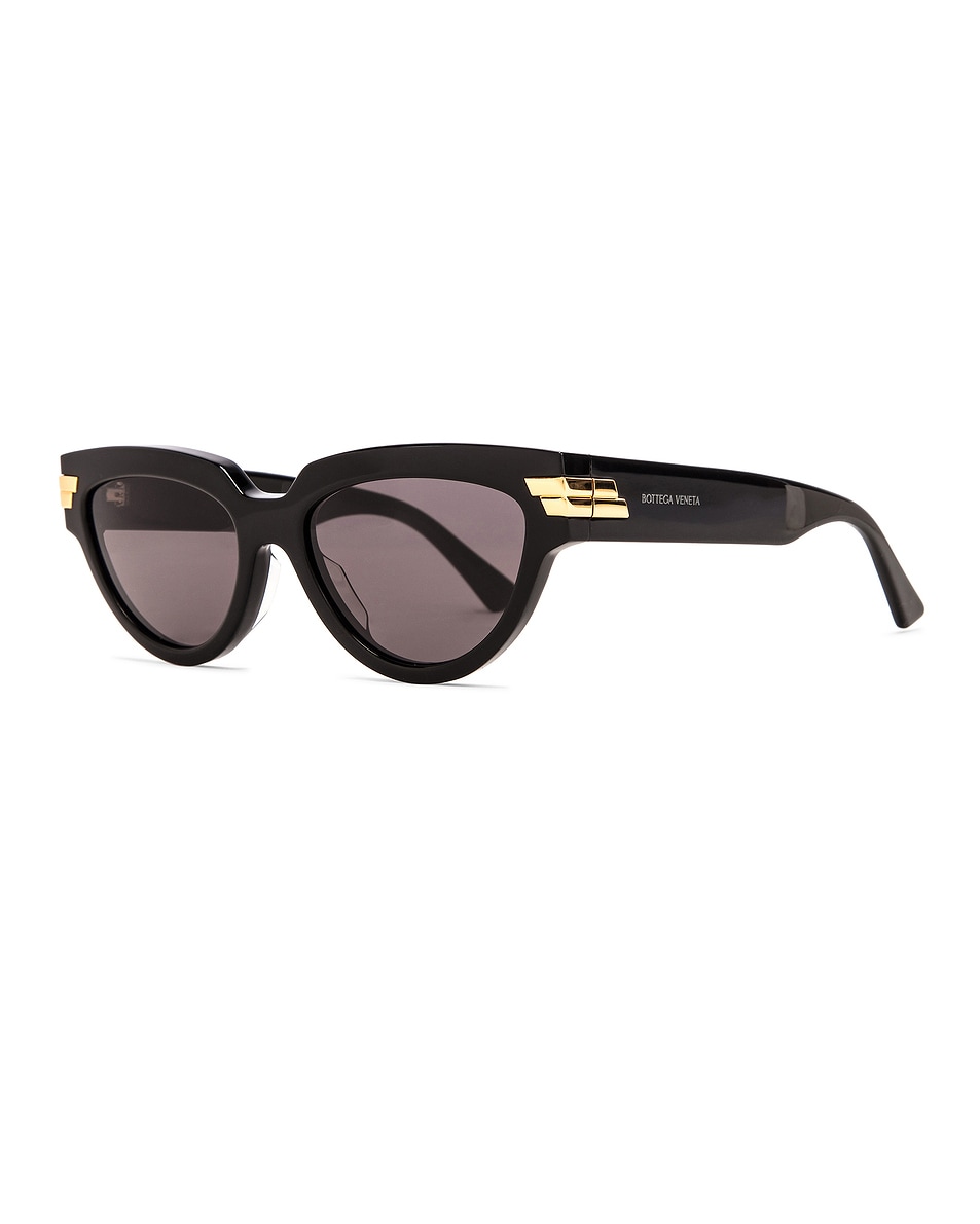 Bottega Veneta Cat Eye Sunglasses In Shiny Black & Grey