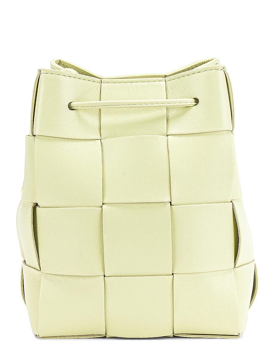 bottega veneta small cassette bucket bag