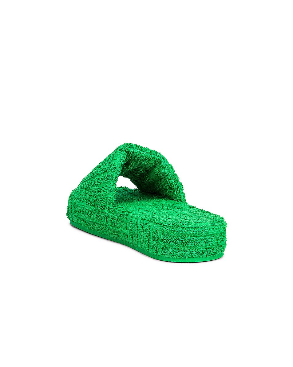 bottega veneta sponge slippers