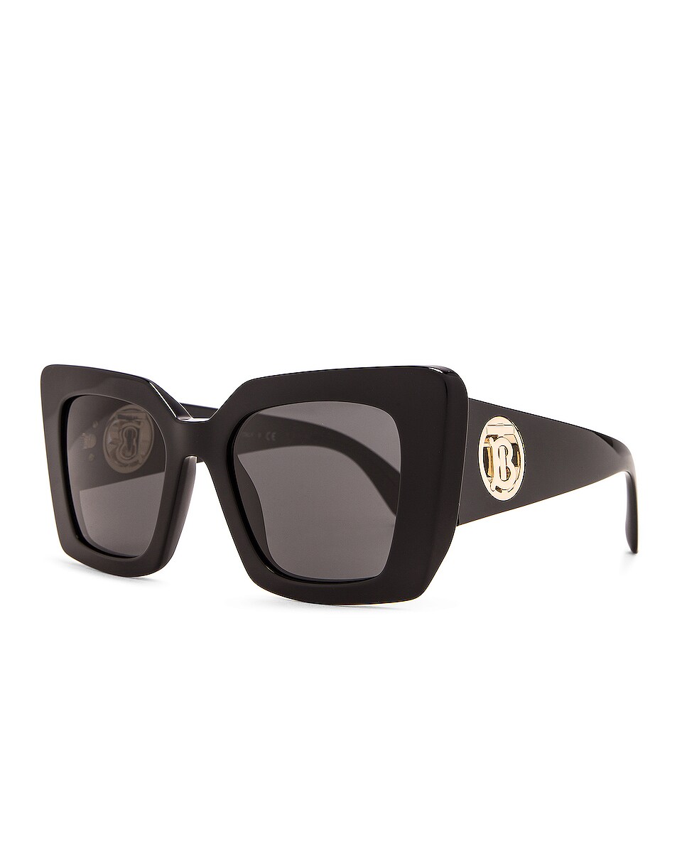Burberry Daisy Sunglasses in Black | FWRD