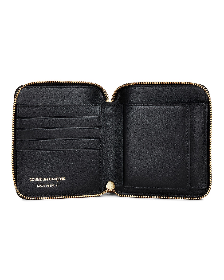 COMME des GARCONS Zipper Pull Wallet in Black | FWRD