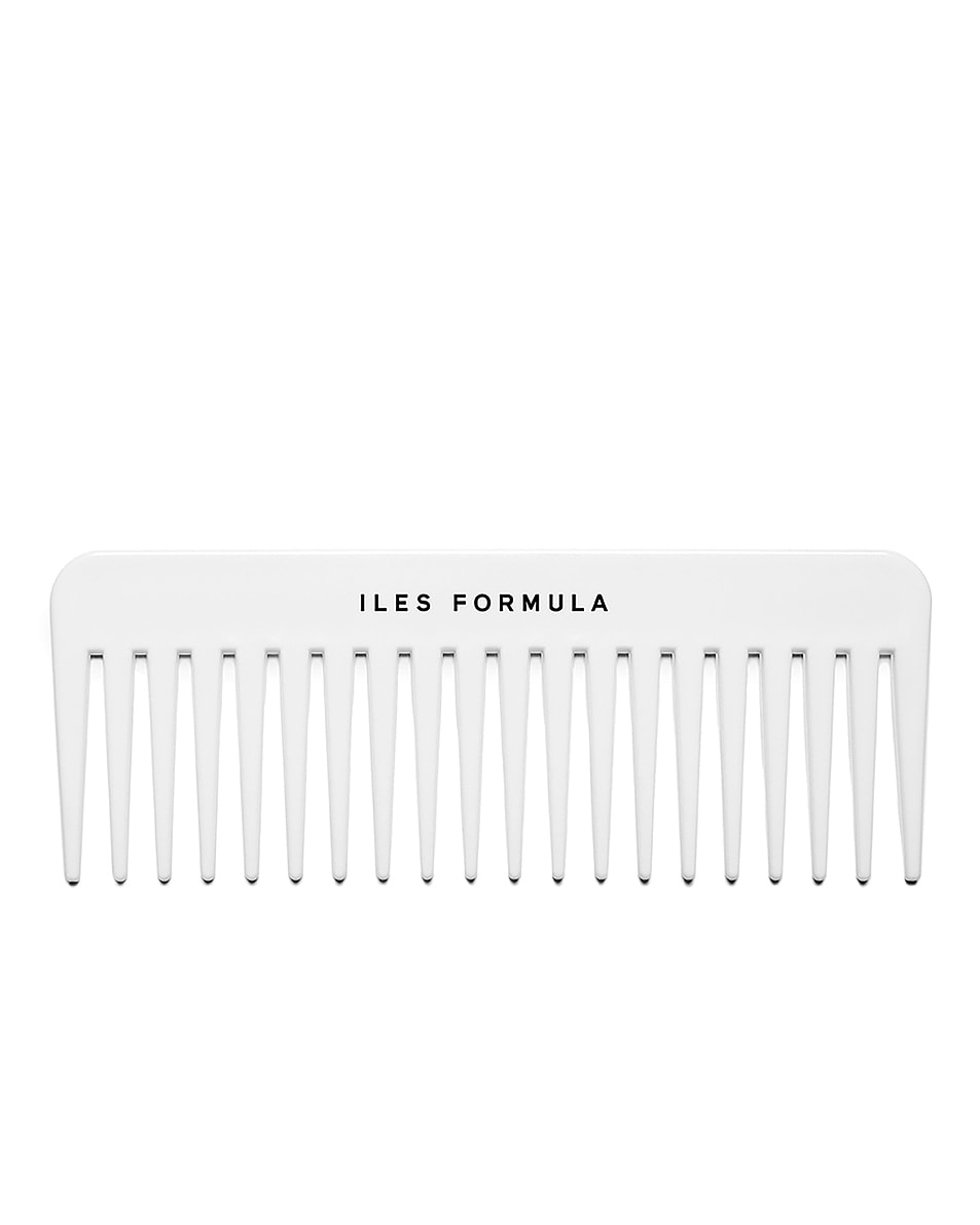 Image 1 of Iles Formula Conditioner Distribution Comb in 