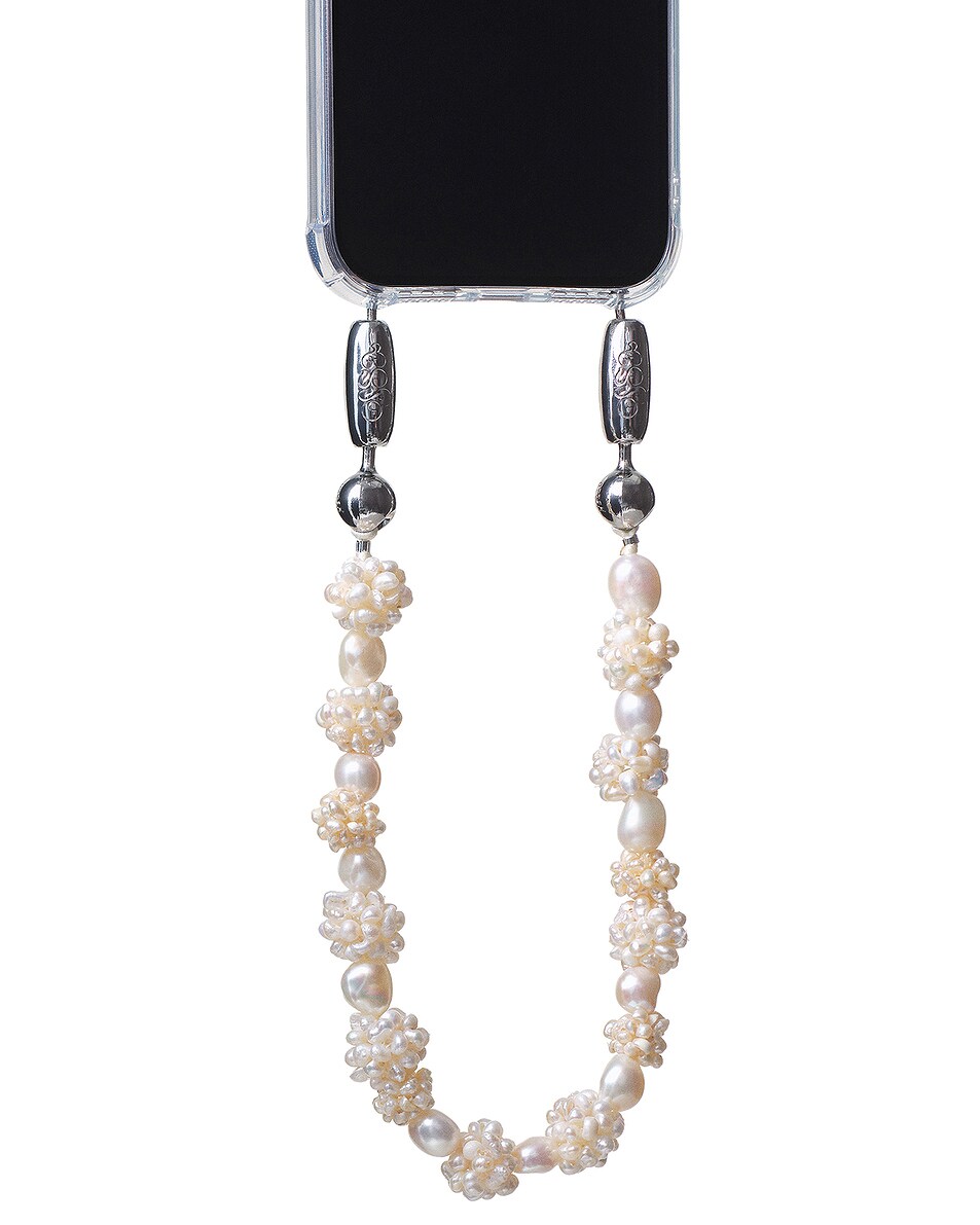 Cluster Pearl Wristlet