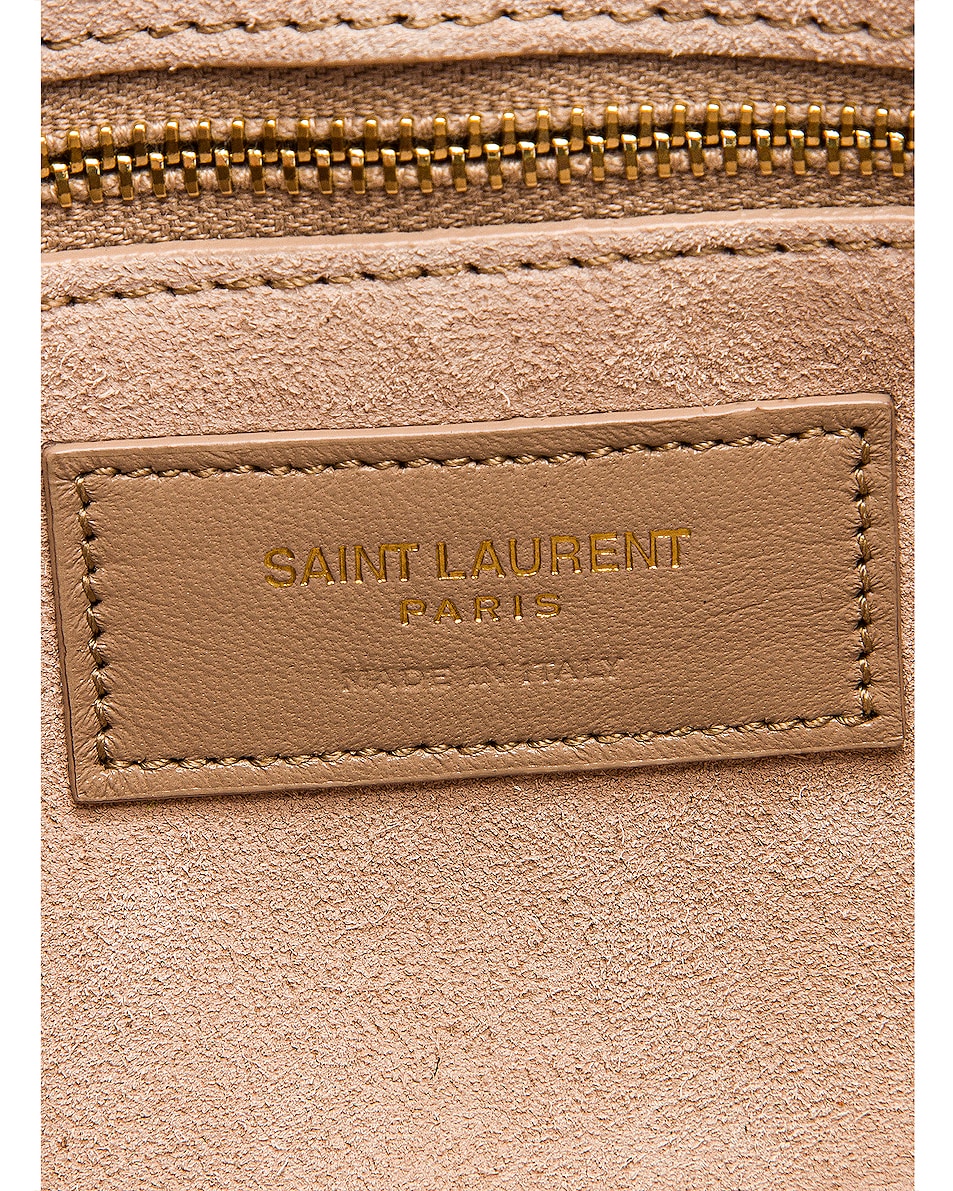 Saint Laurent Le 5 À 7 Hobo Bag Crema Soft