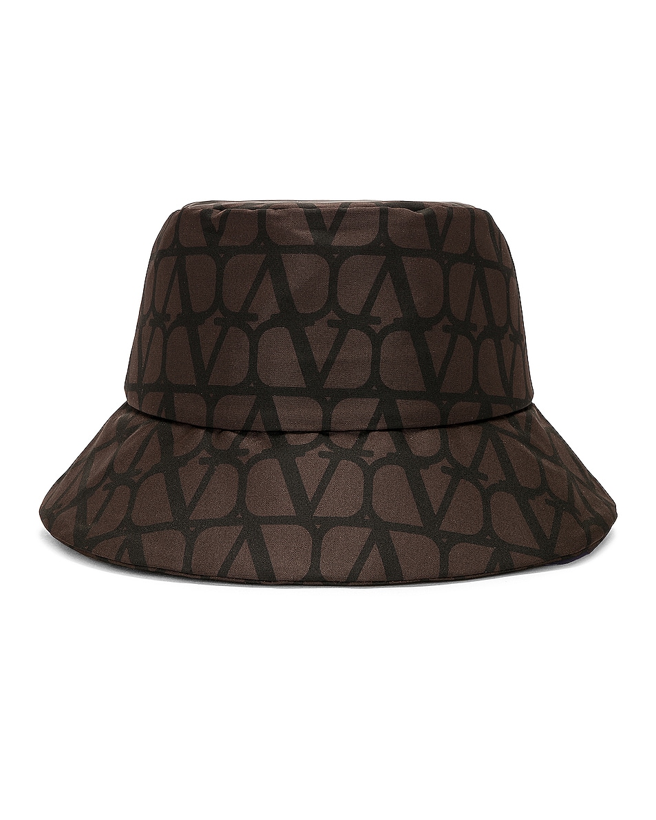 Valentino Garavani Toile Icongraphe Bucket Hat in Ebano & Nero | FWRD