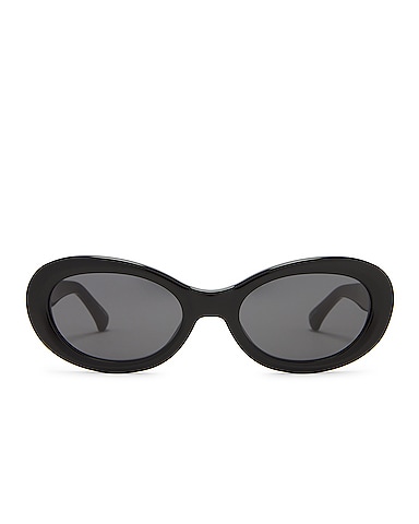 Oval Sunglasses In Black