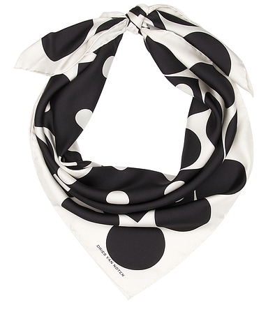 Foular Scarf