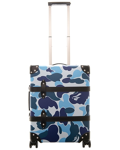 x A Bathing Ape Carry On