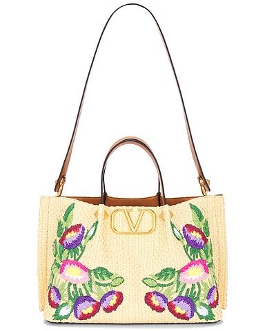 V Logo Signature Medium Tote Bag