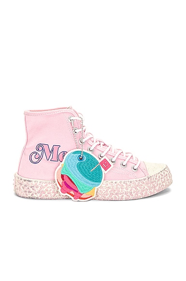 High Top Sneaker