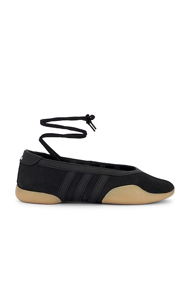 adidas Originals Taekwondo Mei Ballet in Core Black & White