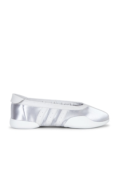 Taekwondo Mei Ballet Sneaker