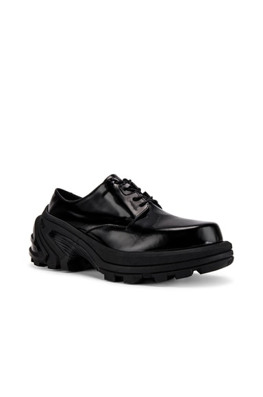 1017 ALYX 9SM Lace Up Low Derby With Removable Vibram Sole in Black FWRD