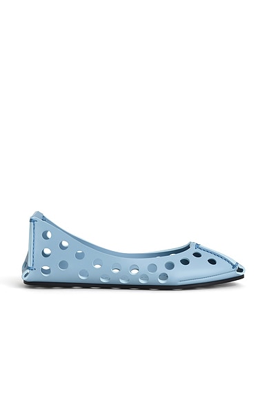 ALAÏA Ballet Flat in Bleu Delave