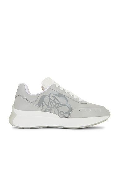 Sneaker