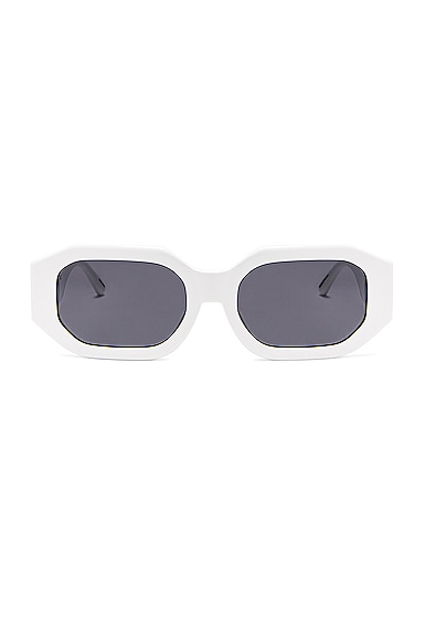 Blake Sunglasses In White in White