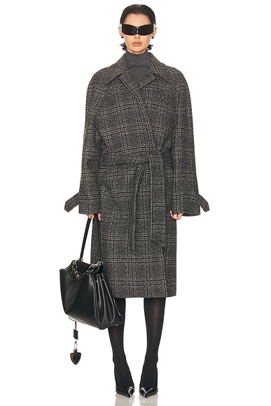 Layer Raglan Coat in Black & Grey