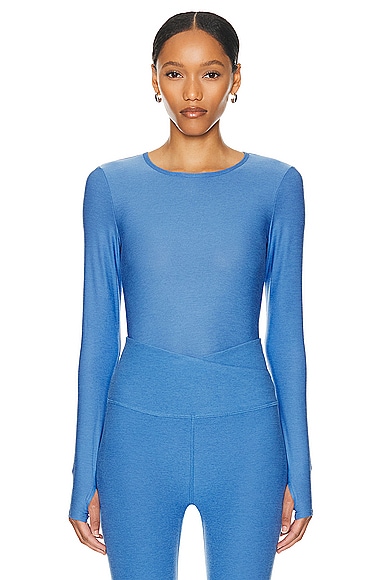 Beyond Yoga Featherweight Classic Crew Pullover Top in Sky Blue Heather