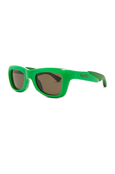 Shop Bottega Veneta Mix Materials Sunglasses In Shiny Solid Green