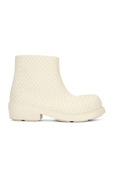 Biogum Fireman Ankle Boot in Ivory