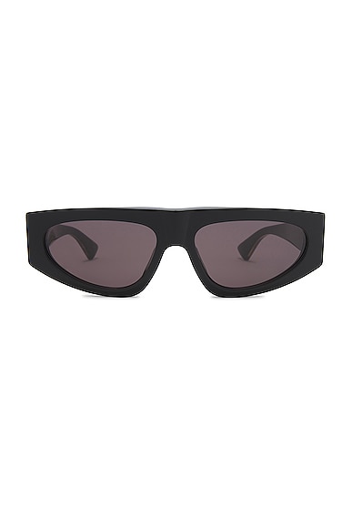 Bottega Veneta Nude Triangle Flat Top Sunglasses in Black