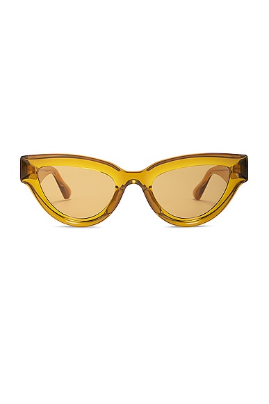 Bottega Veneta Edgy Sunglasses in Shiny Transparent Mustard