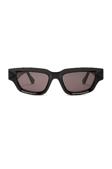 Bottega Veneta Edgy Rectangular Sunglasses in Black