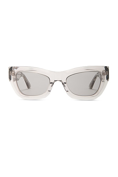 Bottega Veneta Edgy Sunglasses in Grey
