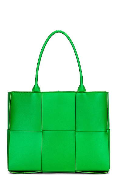 Bottega Veneta Medium Arco Tote Bag in Green