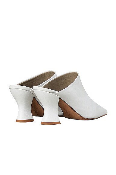 BOTTEGA VENETA LEATHER POINTED TOE MULES,BOTT-WZ19