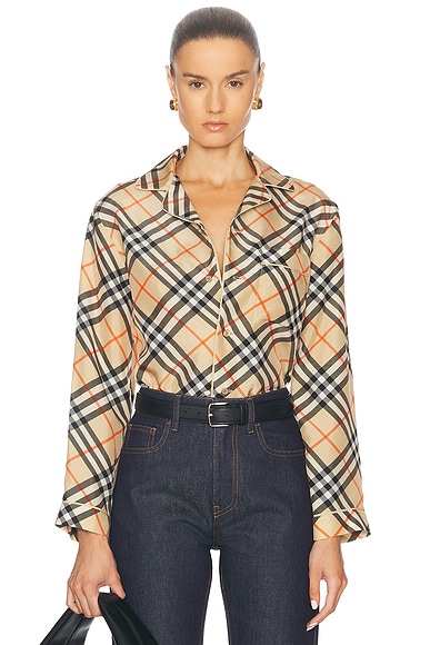 Burberry exaggerated collar shop