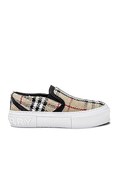 Burberry Curt Check Sneaker in Archive Beige Check