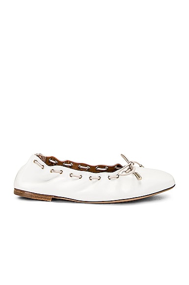 Chloé Oracia Leather Ballet Flats In Pearl