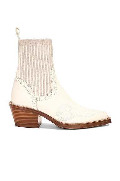 Shop Chloé Nellie Ankle Boot In Eggshell