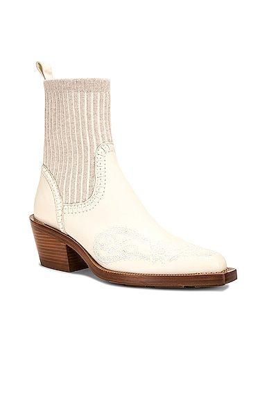 Shop Chloé Nellie Ankle Boot In Eggshell