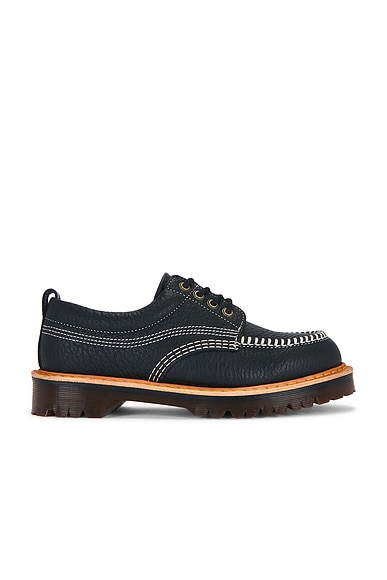 Dr. Martens Wildgrain Lowell Shoe in Black