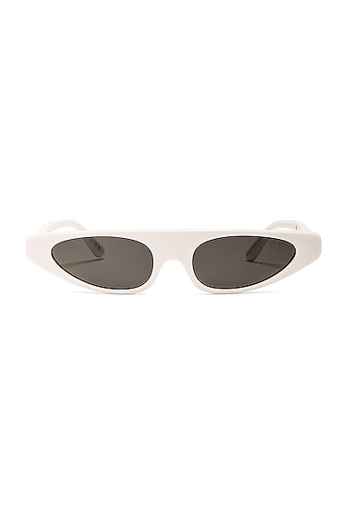 Dolce & Gabbana Classic Sunglasses In White