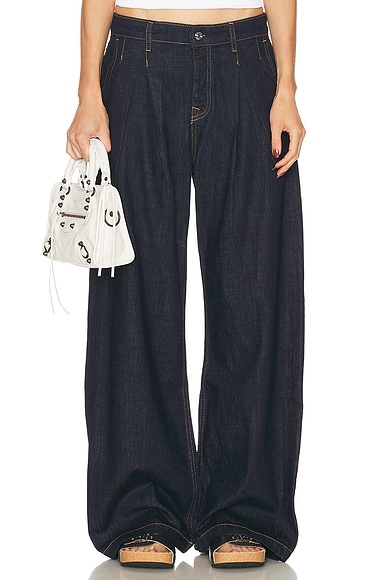 Kendall Pleated Barrel