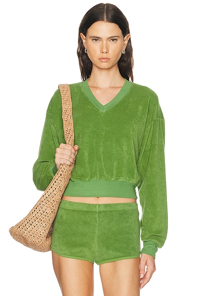 Eterne Cropped V-Neck Sweatshirt in Fern