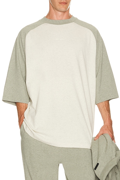 Fear of God ESSENTIALS Signature Baseball Tee in Oatmeal & Concrete Heather