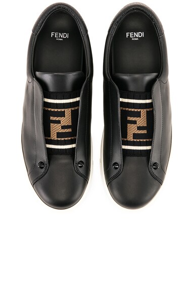 Logo Sneakers