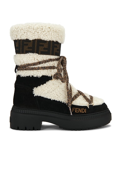 Apres Chic Boot