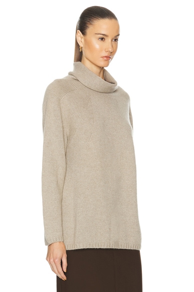 Pre-owned Chanel Turtleneck Sweater In Beige