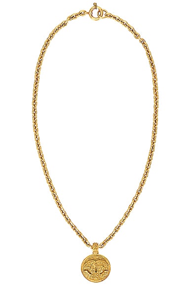 FWRD Renew Chanel Coco Mark Pendant Necklace in Gold