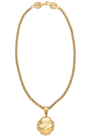 FWRD Renew Chanel Pendant Necklace in Gold