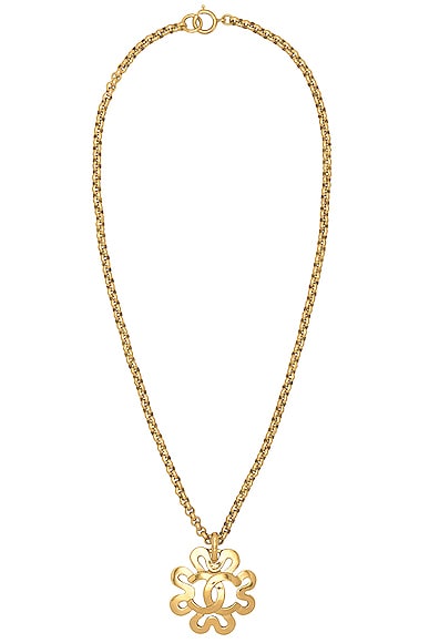 FWRD Renew Chanel Coco Mark Flower Necklace in Gold