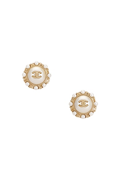 FWRD Renew Chanel Coco Mark Pearl Earrings in Gold