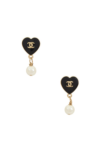 FWRD Renew Chanel Coco Mark Heart Pearl Swing Earrings in Gold
