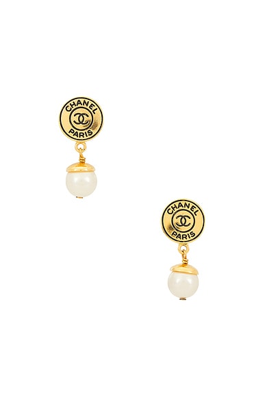 FWRD Renew Chanel 1997 CC Pearl Clip-On Earrings in Gold