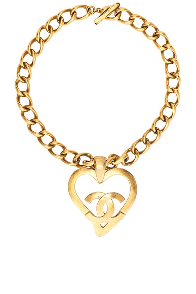 FWRD Renew Chanel Coco Mark Heart Chain Necklace in Gold